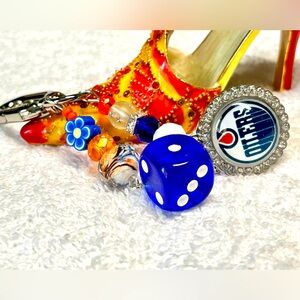 💙🙏Oilers fan -hockey lover -keychain/purse dangle/bling